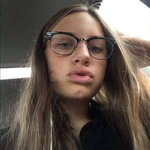 Meet your Posher, Abby